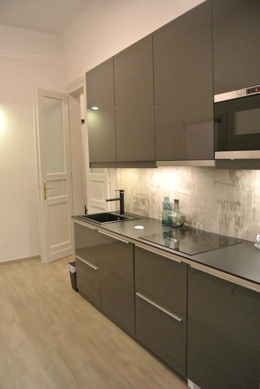 Apartment 43 Budapest Bilik gambar